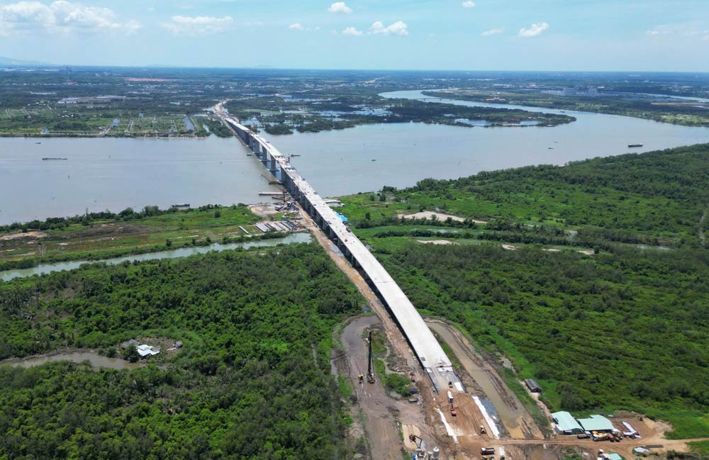 Cau Nhon Trach tren tuyen Vanh dai 3, noi TPHCM - Dong Nai thong xe ky thuat dip 30.4.2025. Anh: Minh Qua
