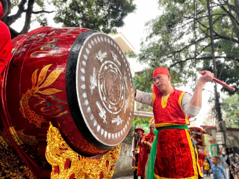 Tieng trong hoi.