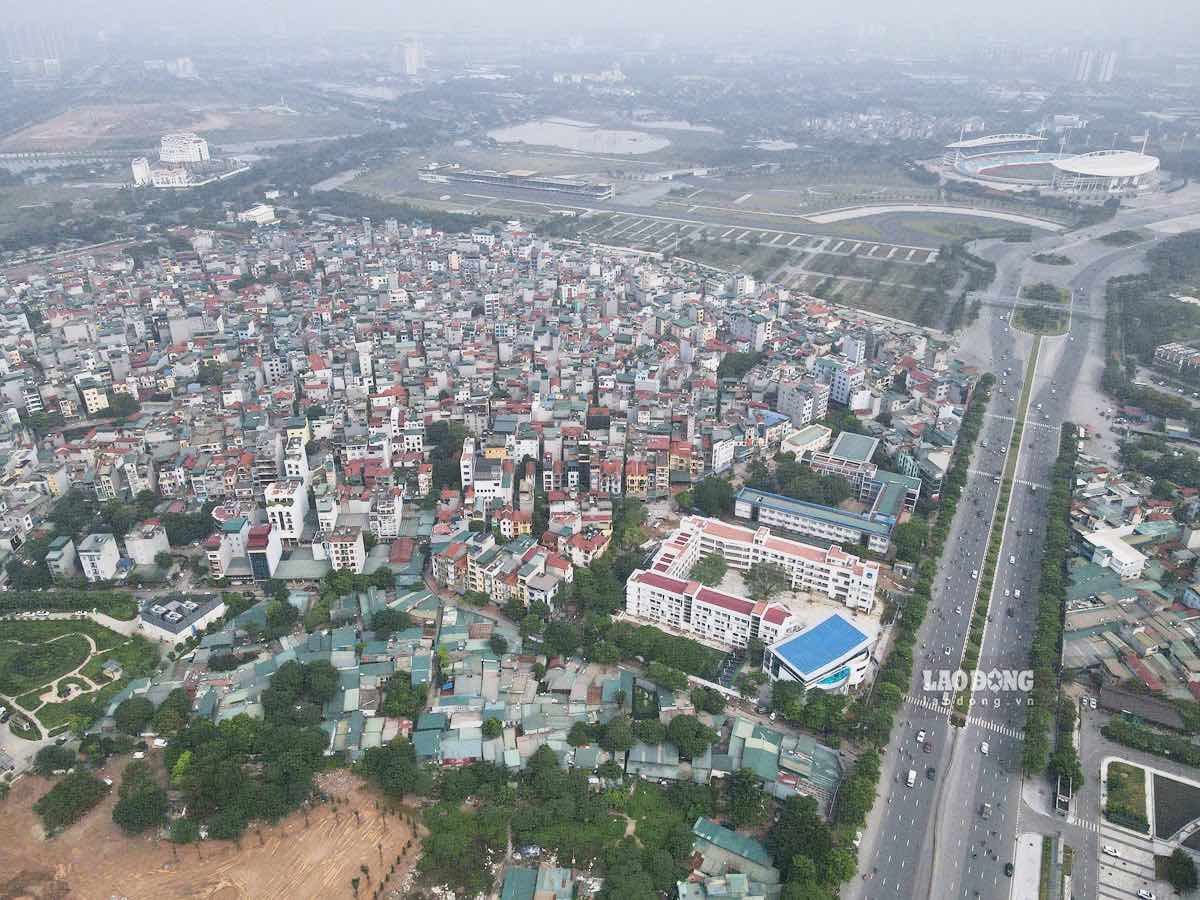 Official list of 126 communes and wards of Hanoi after the reorganization. Photo: Hai Nguyen