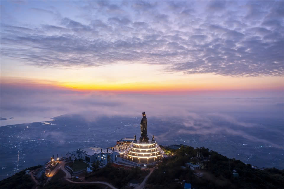 Ba Den Mountain Peak. Photo: Thu Hue