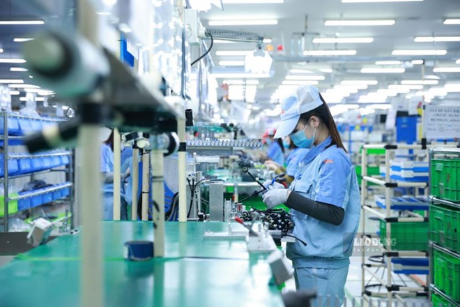 Kiên định mục tiêu tăng trưởng GDP năm 2025 từ 8% trở lên