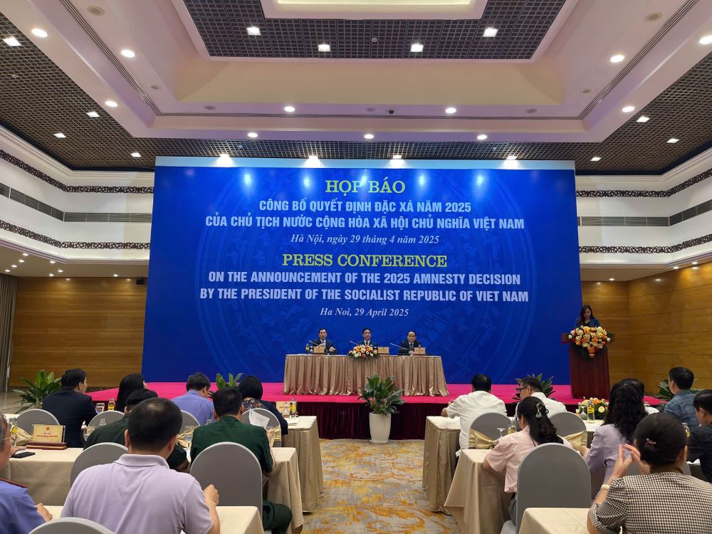 Toan canh buoi hop bao ngay 29.4. Anh: Pham Dong