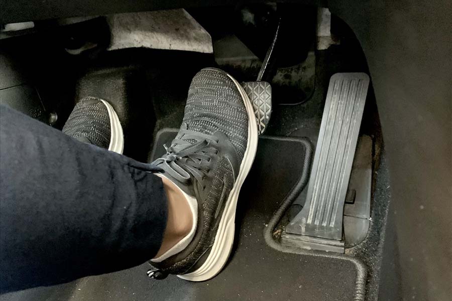 El sistema de frenos es una de las partes mas importantes para garantizar la seguridad del conductor y los pasajeros. Imagen de Khanh Linh