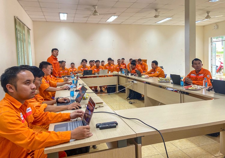 Tang cuong thuc hien cac cong tac quan ly ky thuat, quan ly van hanh dam bao cac to may san sang van hanh an toan va lien tuc. Anh: GENCO1
