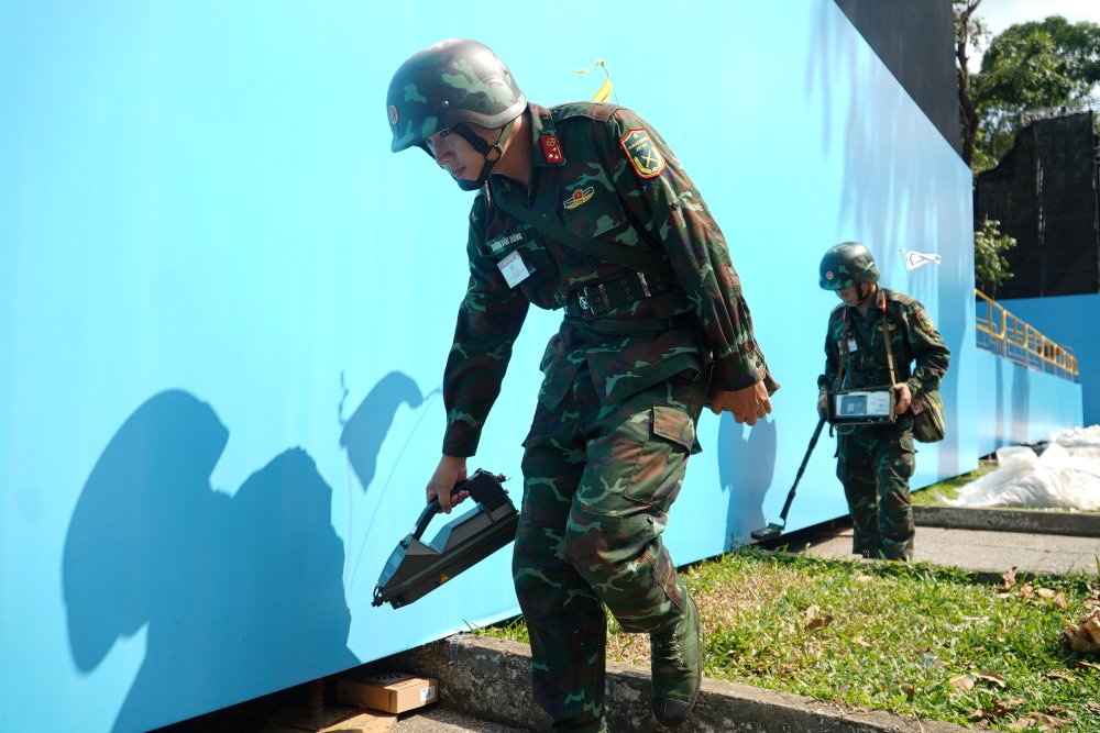 Los soldados de la 87a Brigada de Quimicos son responsables de todos los riesgos quimicos, biologicos, radiactivos. Imagen de la pagina