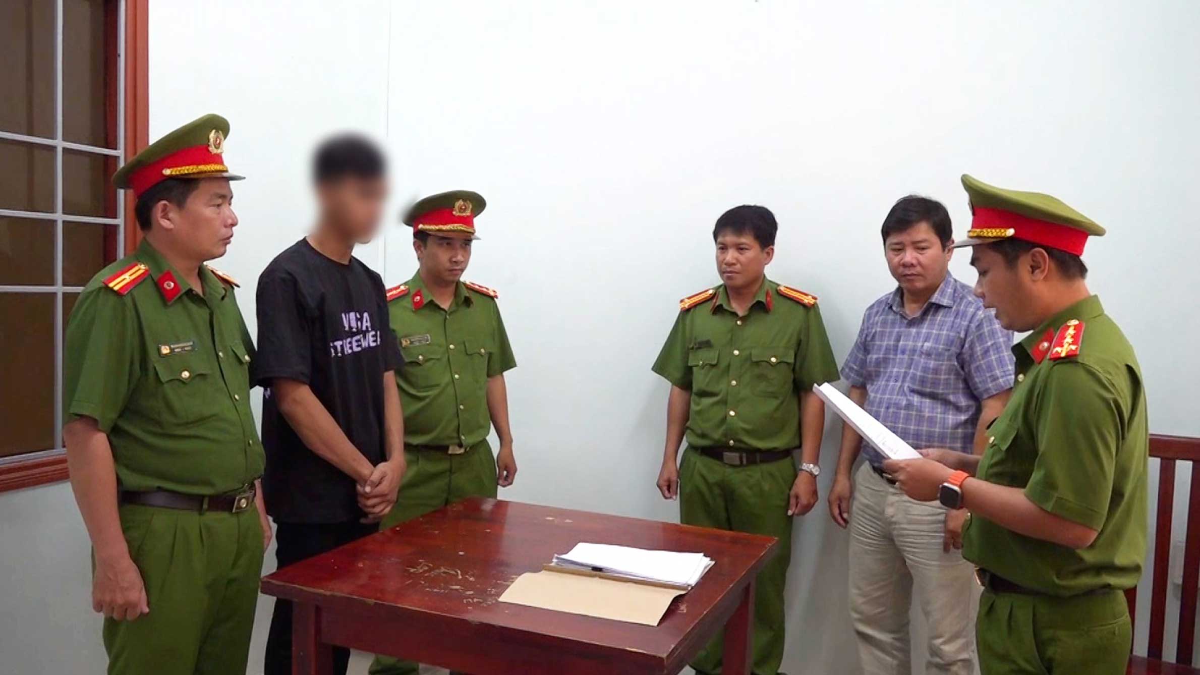 Clasificacion de heridos en el 10%, el sujeto en custodia.