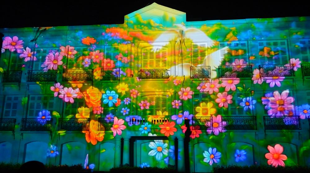 The 3D movie Mapping tells the story of Da Nang. Photo: Tran Thi