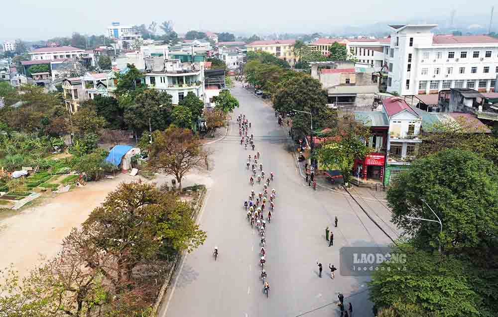 Mot so tuyen pho tai TP Tuyen Quang tam cam di chuyen trong thoi gian dien ra chang dua. Anh: Viet Bac.