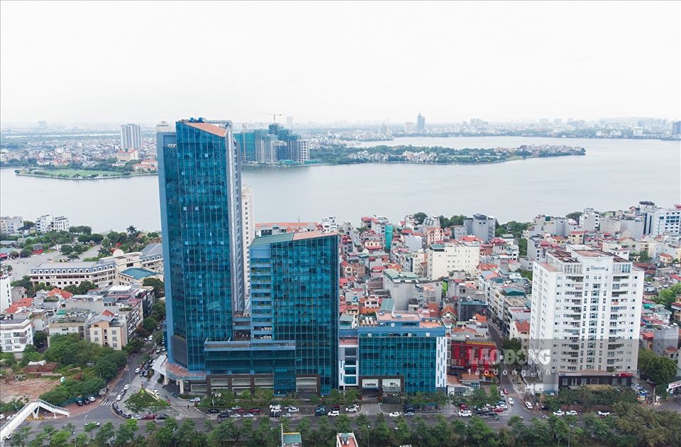 Hanoi will conduct a review and statistics on the current status of all working headquarters of districts, towns, communes, wards and towns in the city. Illustrative photo: To The