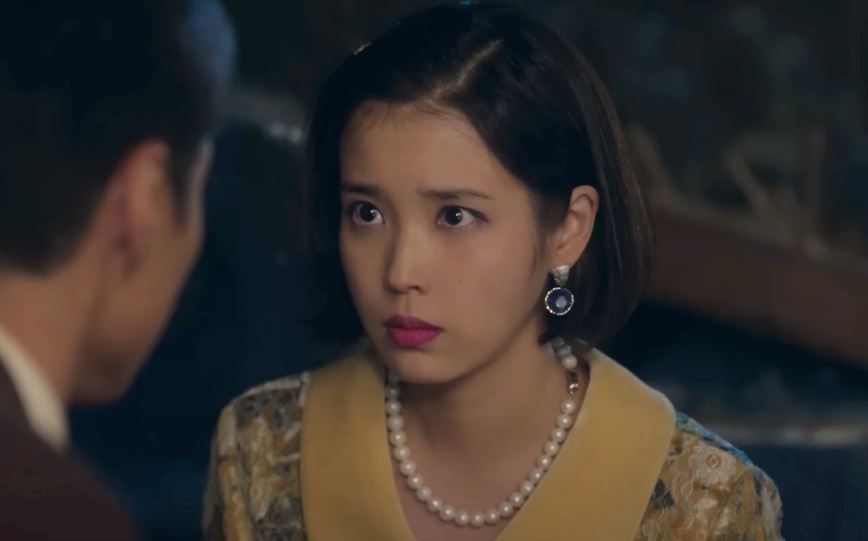 IU. Photo cut from the movie When Life Is for You.