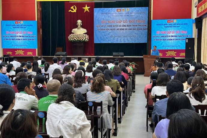 Scene of the dialogue conference between union members, workers and Party committees, authorities and trade unions of Vung Tau City. Photo: Thanh An