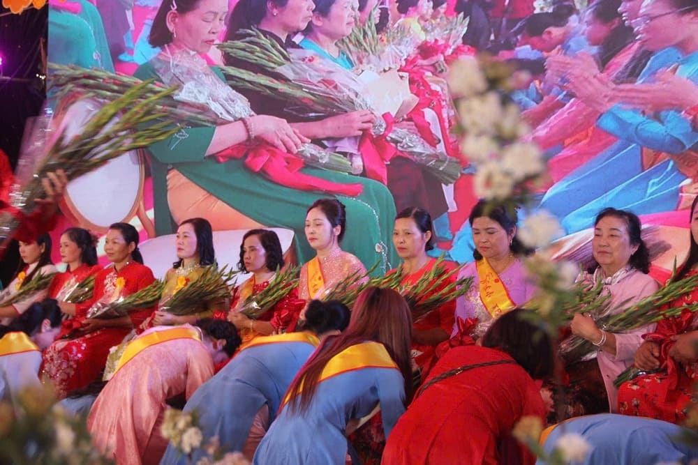 Lễ hội Bách Thiện Hiếu Vi Tiên được tổ chức thường niên vào ngày 6.3 Âm lịch nhằm tôn vinh chữ Hiếu của người Việt. Ảnh: BTC