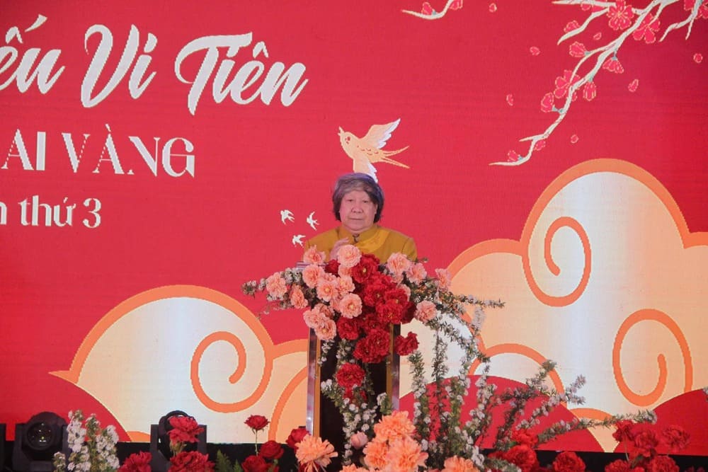 Giao su su hoc Le Van Lan phat bieu tai le hoi. Anh: BTC