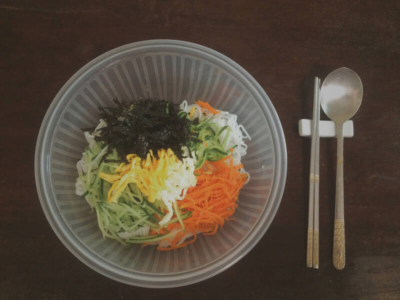 Fiber helps balance blood sugar levels. Photo: Ha May