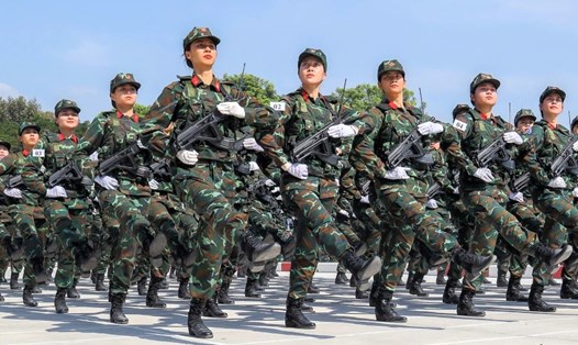 Dự kiến có hơn 13.000 người tham gia diễu binh, diễu hành tại lễ kỷ niệm 50 năm Ngày Giải phóng miền Nam, thống nhất đất nước. Ảnh: Anh Tú