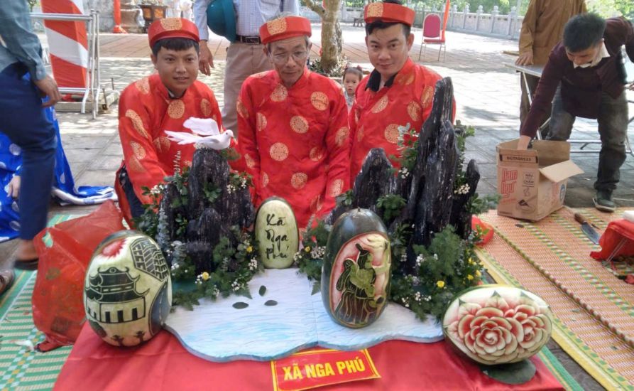Cu do ngay 12 den ngay 14.3 am lich hang nam, chinh quyen va nguoi dan o xa Nga Phu, huyen Nga Son lai no nuc to chuc Le hoi Mai An Tiem. Anh: Minh Hoang