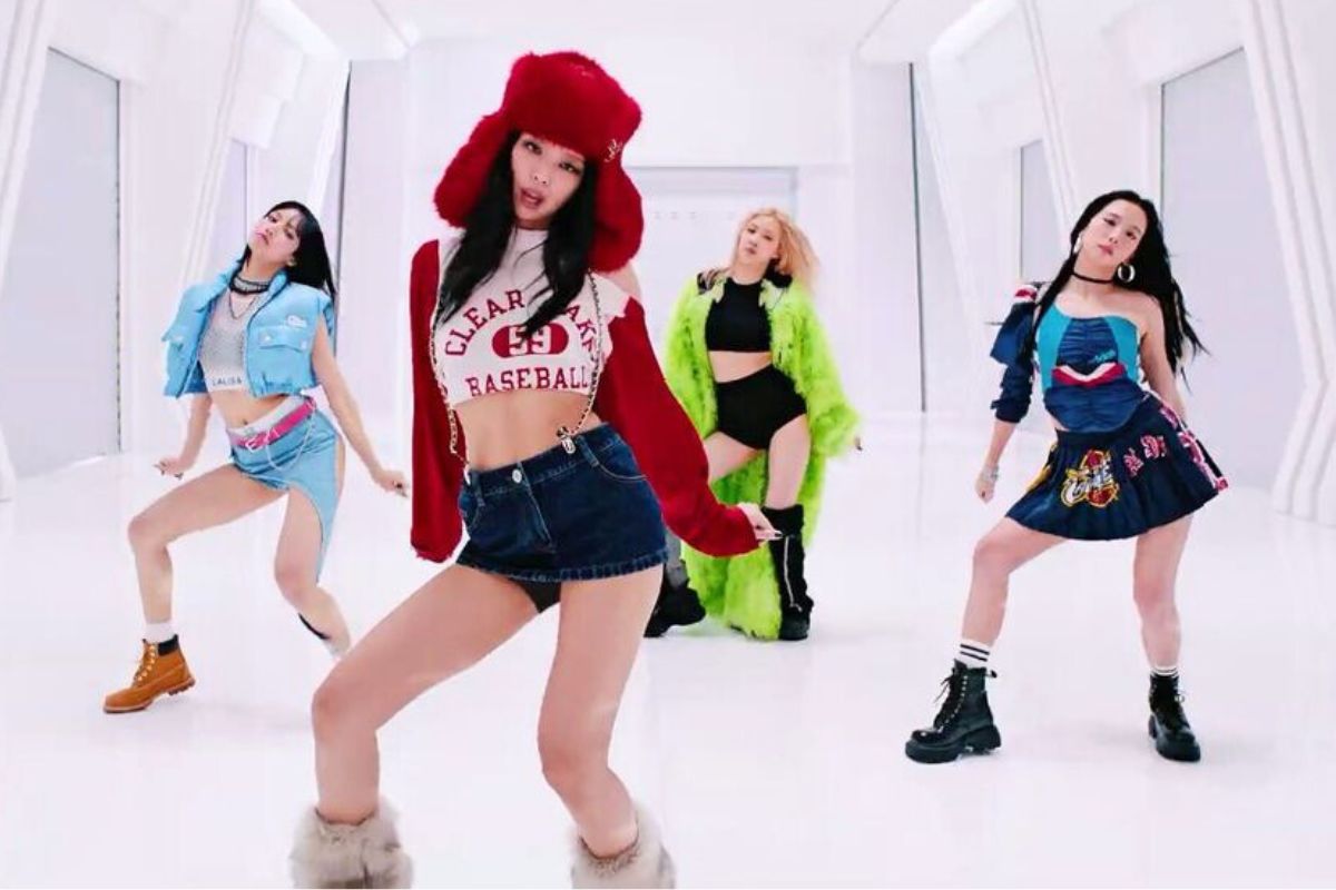 Kpop girl group Blackpink. Photo: cut MV Shut Down