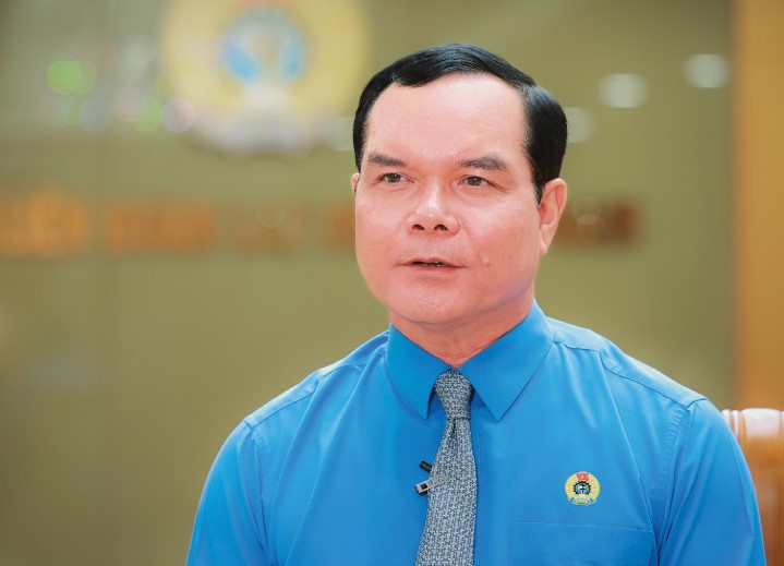 El Sr. Nguyen Dinh Khang - Comisionado Central del Partido, Presidente de la Union General de Trabajadores de Vietnam. Imagen de la pagina web de la Universidad de Hong Kong