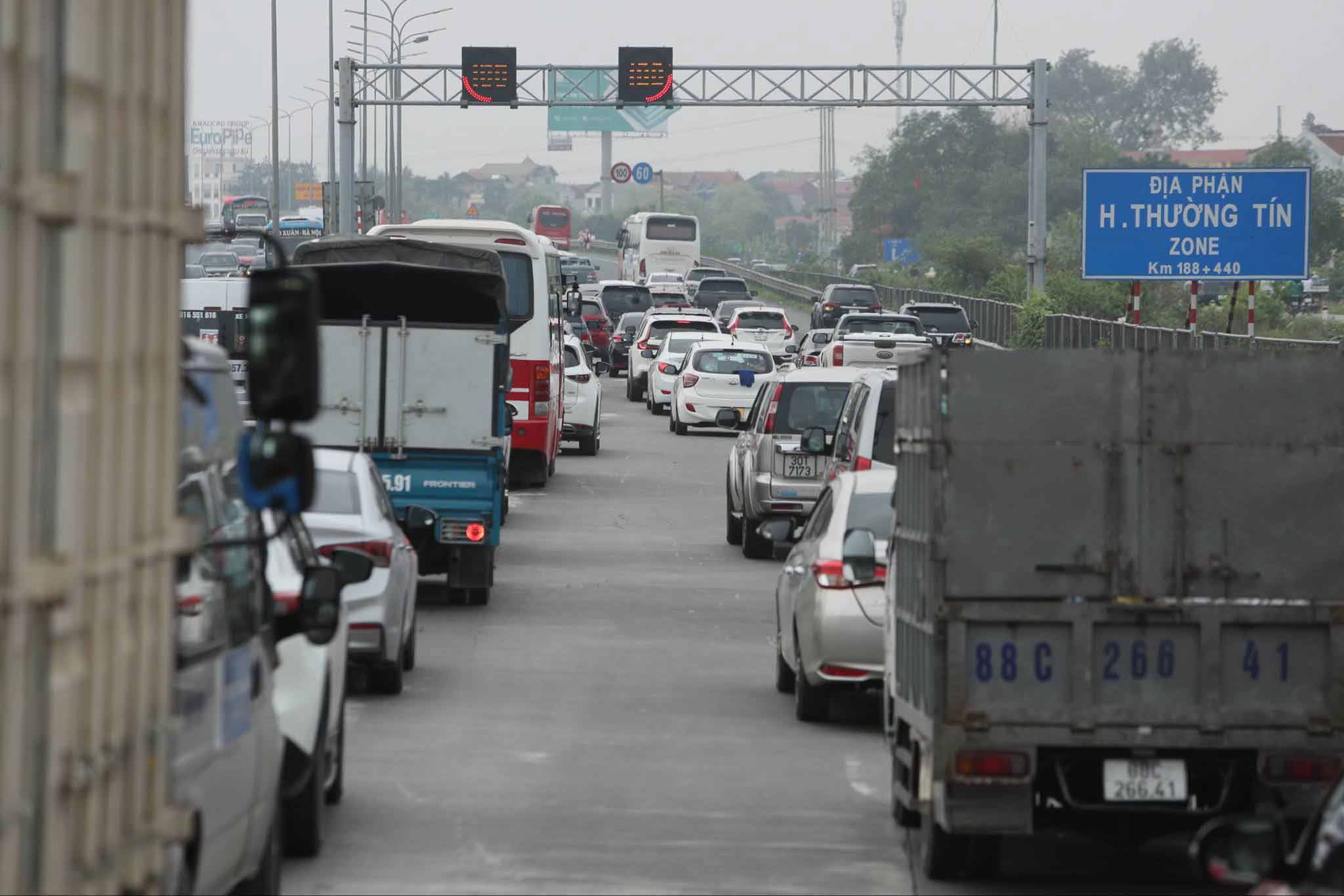 Un tac tai cao toc Phap Van - Cau Gie luc 10h sang. Anh: Cuong Ngo