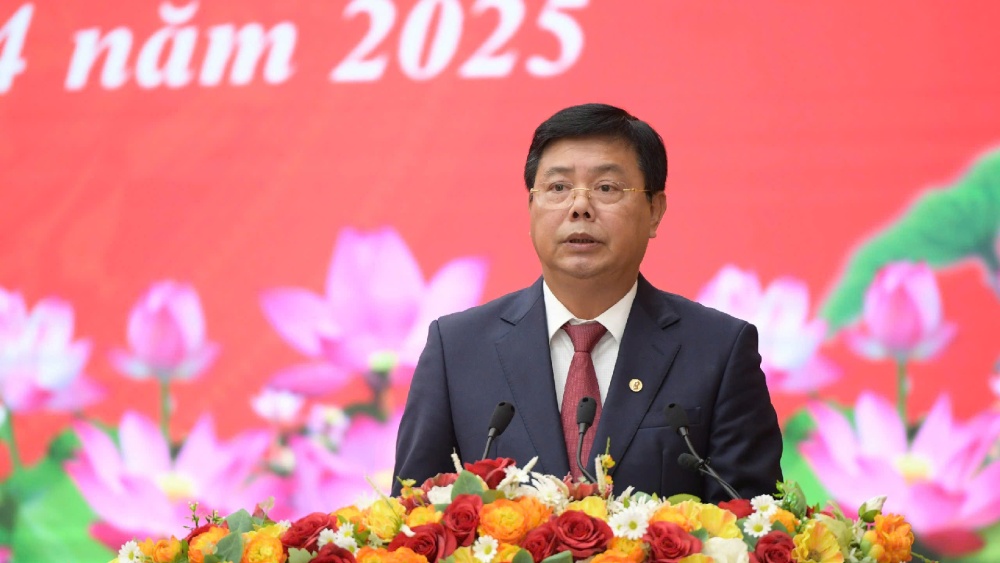 Kien Giang has risen to become one of the provinces with the top economic scale in the Mekong Delta. In the photo, Kien Giang Provincial Party Secretary Nguyen Tien Hai spoke at the 50th Anniversary of the Liberation of the South and National Reunification. Photo: Phuong Vu