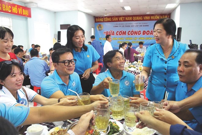 Tự hào Công đoàn trên quê hương Chủ tịch Tôn Đức Thắng