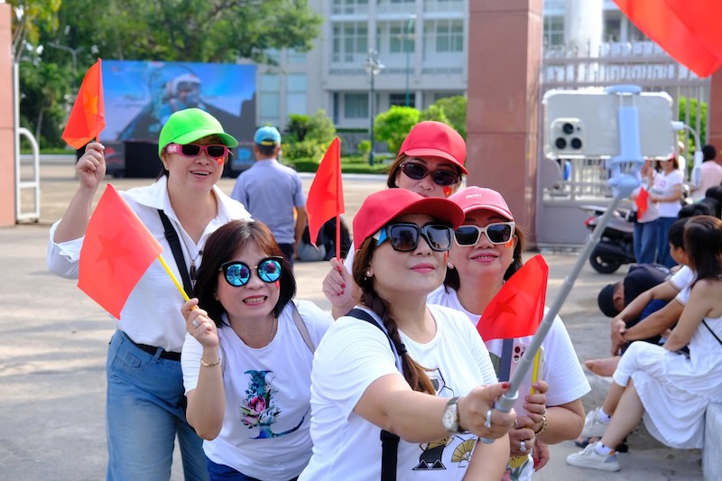 La gente necesita un recuerdo para la celebracion 30.4