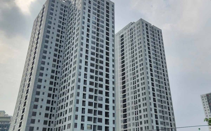 While people are hungry for commercial housing for resettlement in Area X2, it is abandoned. Photo: Anh Huy.