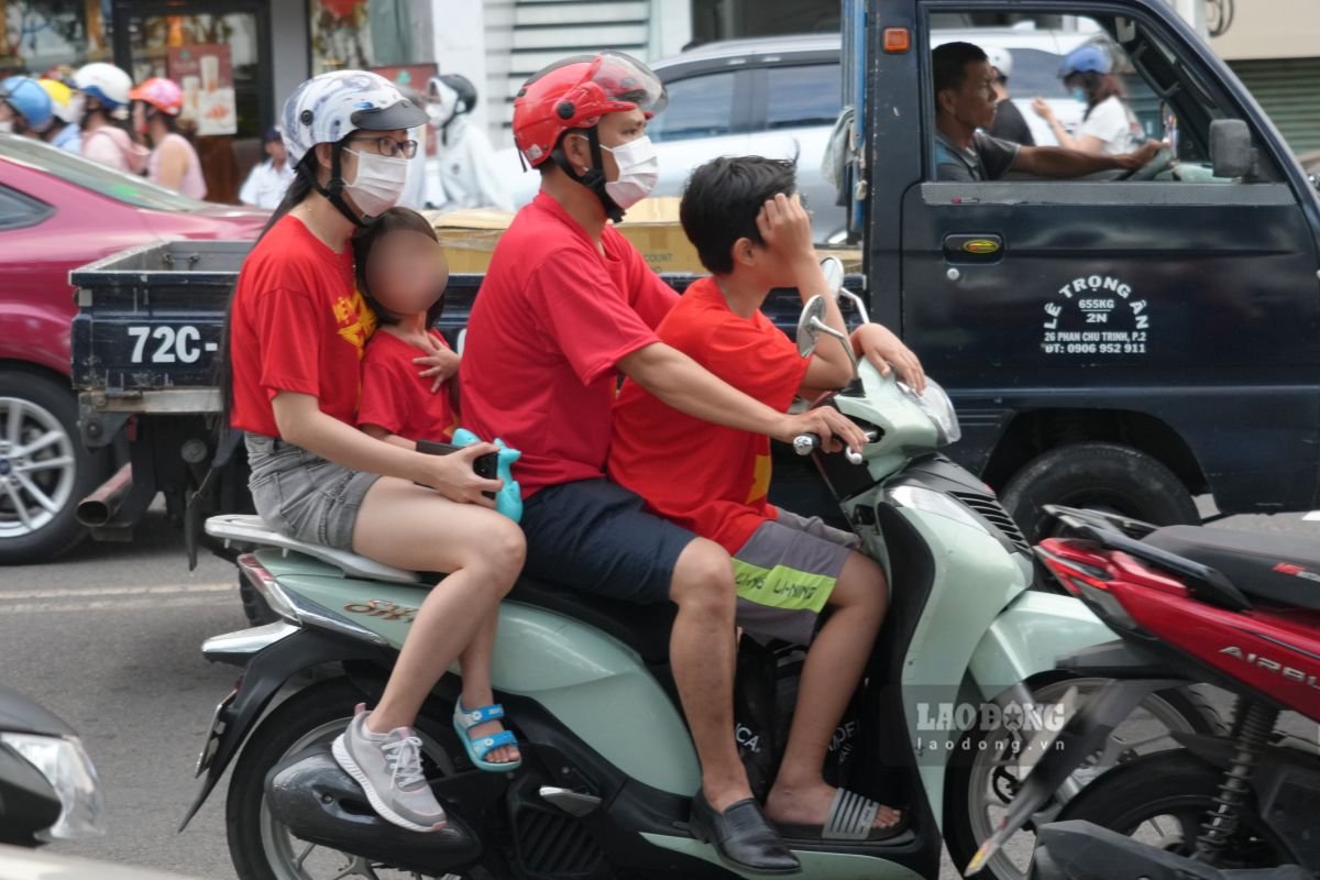 Sac do cung xuat hien tren nhieu tuyen duong tai TP Vung Tau. Anh: Thanh An