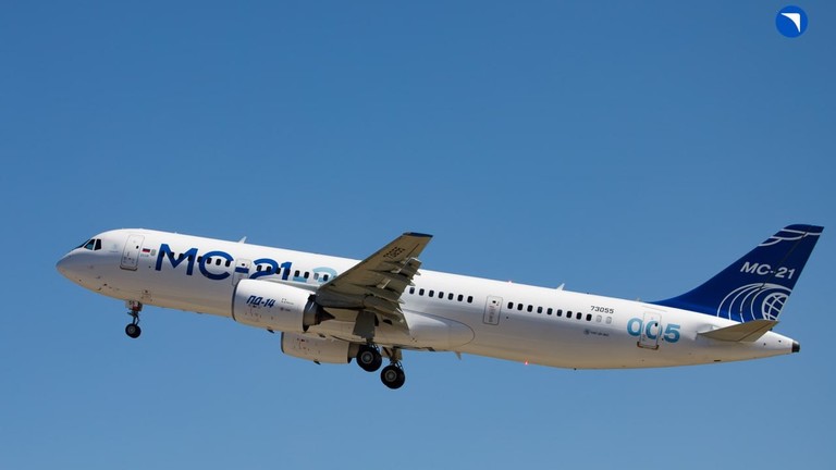 El avion ruso MC-21 realizo un vuelo de prueba exitoso a una velocidad de 580 km/h. Imagen de Rostec