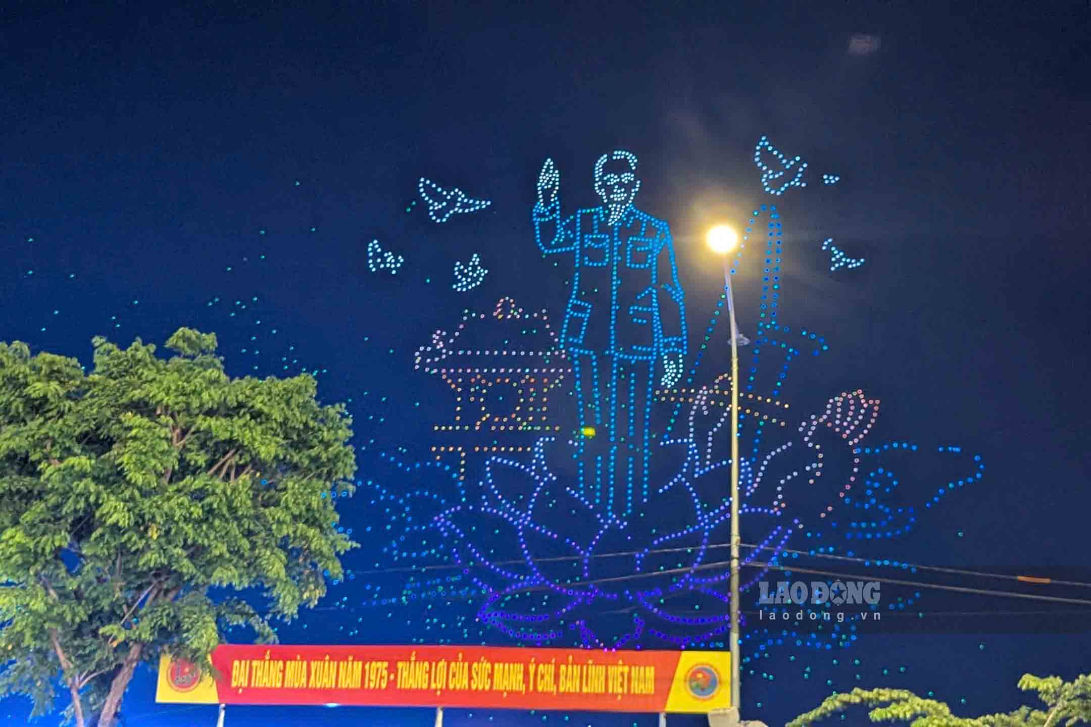 Man trinh dien 10.500 drone se chinh thuc dien ra vao toi 1.5.2025 tren song Sai Gon o TPHCM. Anh: Anh Tu