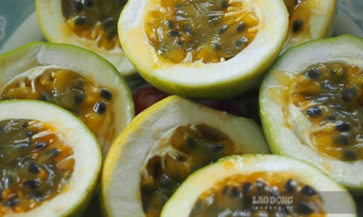 Ăn chanh dây thường xuyên giúp ngủ ngon. Ảnh: Phương Anh