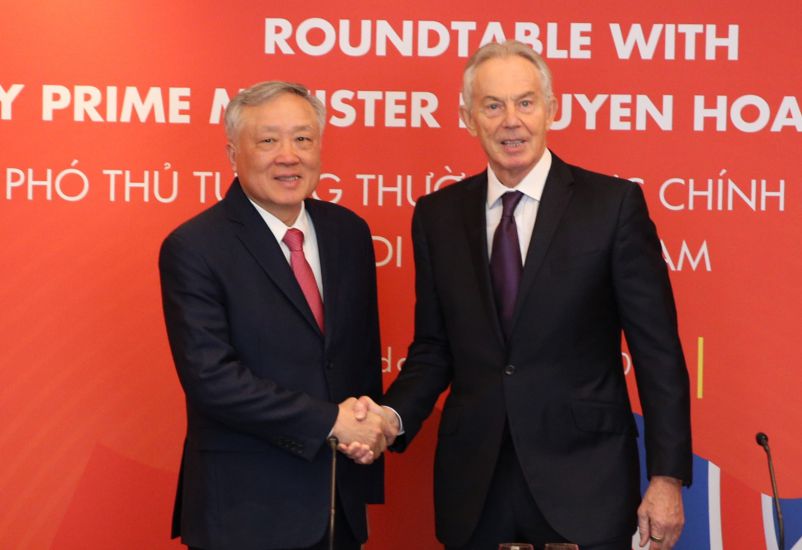 Politburo member, Permanent Deputy Prime Minister Nguyen Hoa Binh and former Prime Minister Tony Blair. Photo: VGP
