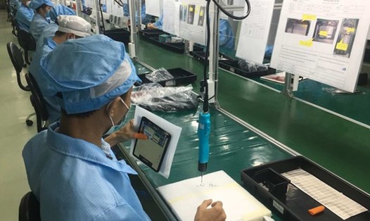 Dây chuyền sản xuất linh kiện điện tử tại Việt Nam. Nhiều sản phẩm xuất khẩu của Việt Nam vừa bị Mỹ áp thuế, trong đó có nhóm linh kiện bán dẫn và kim loại đặc biệt. Ảnh: Thanh Hải