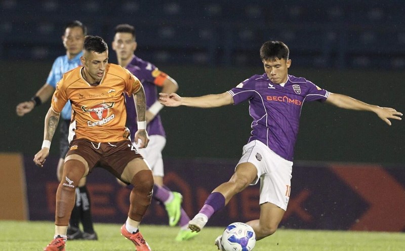 Hoang Anh Gia Lai will have a difficult match against Binh Duong at home. Photo: VPF
