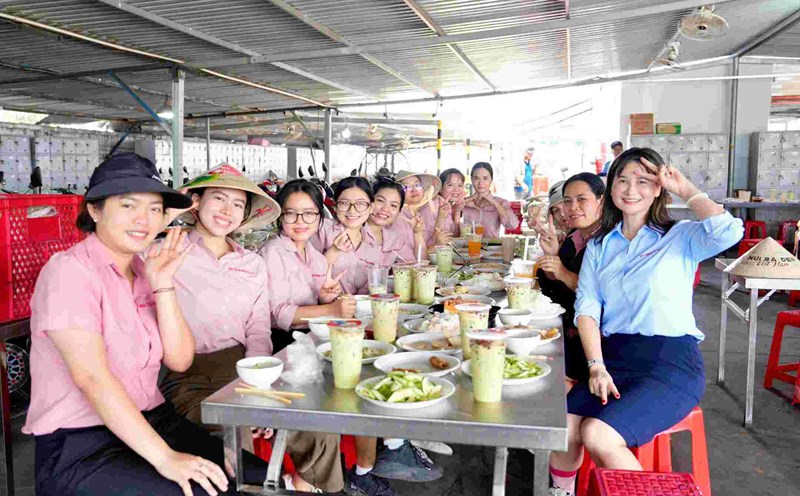 Union meal, warming the hearts of workers. Photo: Provided by the Trade Union