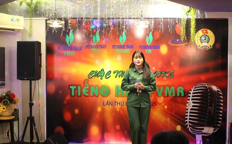 A performance by workers participating in the "ND PVMR Singing Contest in 2025". Photo: Trade Union