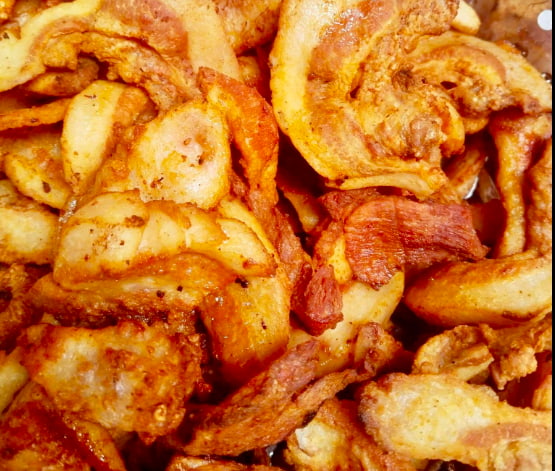 Pork fat, when consumed properly, can bring some health benefits. Photo: Quang Minh.