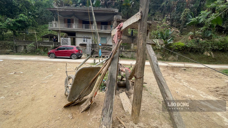 Máy móc và các thiết bị khai thác đều dừng hoạt động. Ảnh: PV