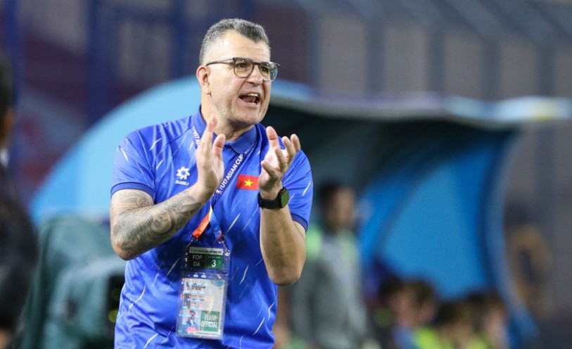 Coach Cristiano Roland of the U17 Vietnam team. Photo: VFF