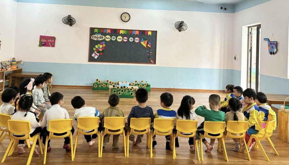 Raising children and giving them confidence from a young age is very important in their future development. Photo: Tran Lam