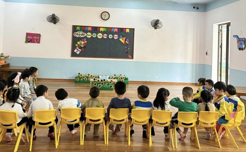 Raising children and giving them confidence from a young age is very important in their future development. Photo: Tran Lam