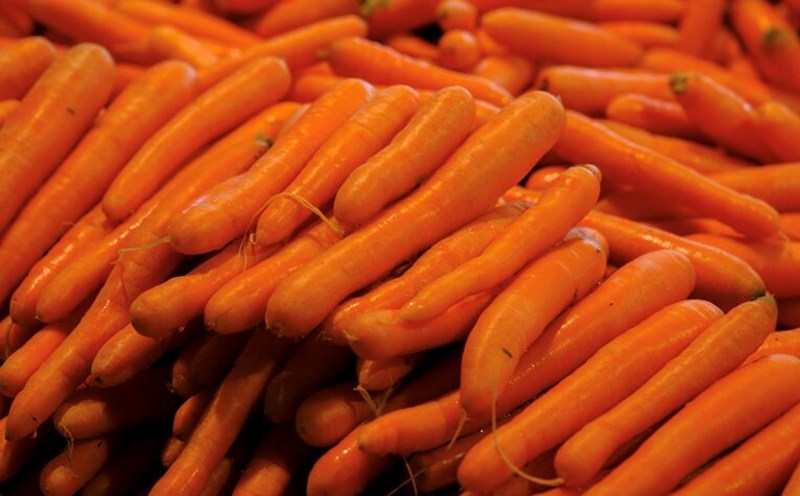 Benefits of carrot oil for hair. Photo: Thuy Duong