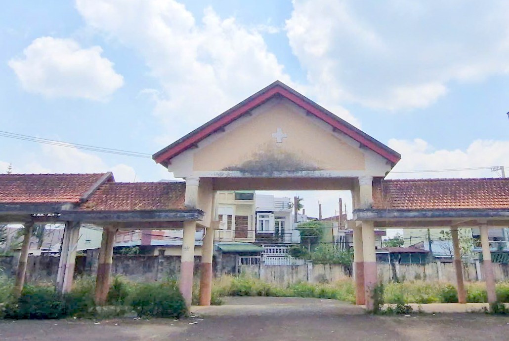 The land of the old Lam Dong Hospital II with an area of 25,702m2 is being implemented with procedures to be auctioned and find investors. Photo: Lam Hong