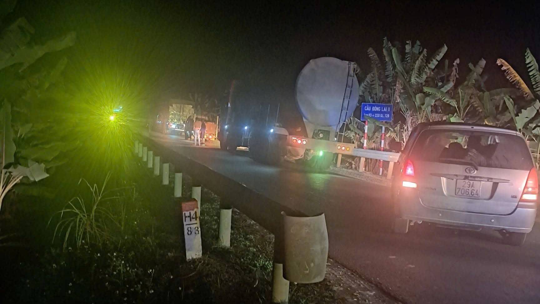 The scene of the accident that killed 2 young men. Photo: Provided by the people