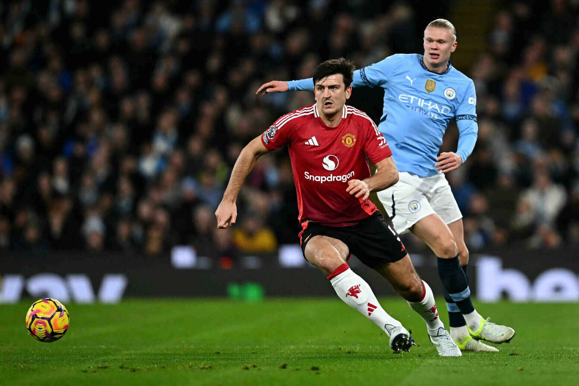 Man City and Man United both have their own problems ahead of the upcoming Manchester derby. Photo: AFP
