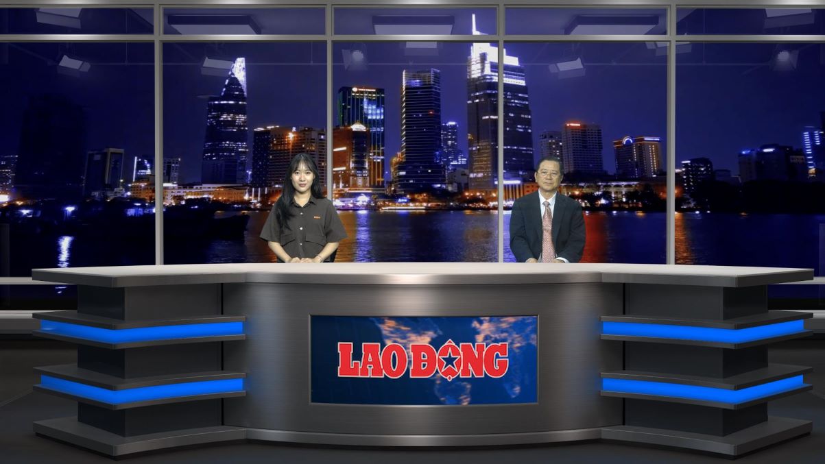 Lawyer advises on overtime regulations.