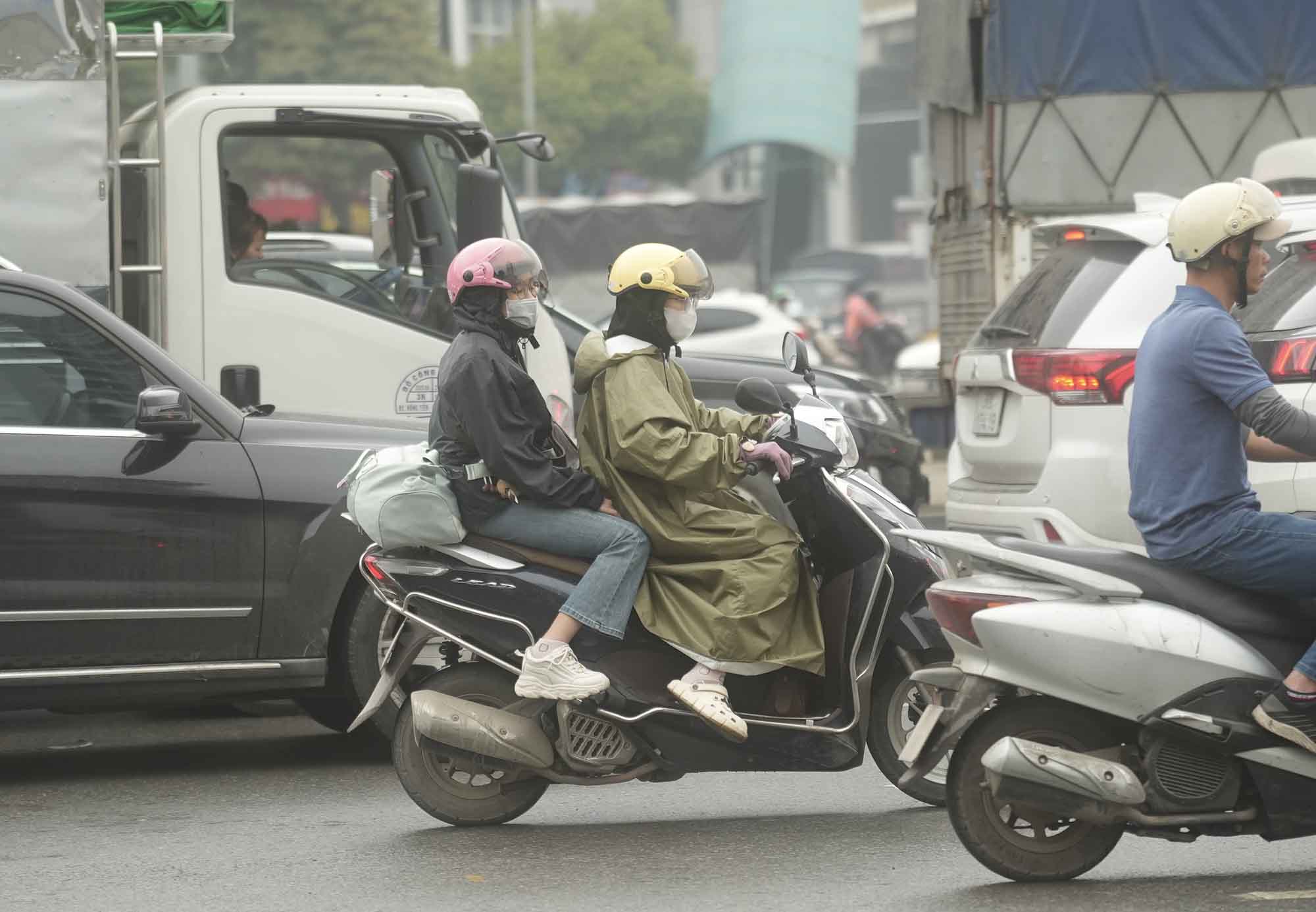 Weather forecast for tomorrow, April 6, the Northern and Central regions will continue to have rain on the second day of the Hung Kings' Commemoration Day holiday. Photo: Huu Chanh