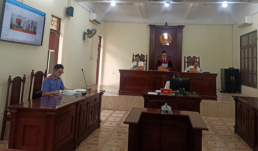 The trial will be conducted online from the central bridge at the headquarters of the An Duong District People's Court (Hai Phong) with the City Police Detention Center. Photo: An Duong District Portal