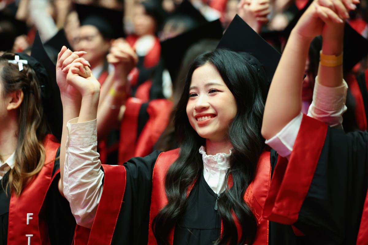 Foreign Trade University students reveal their desired salary in 2025