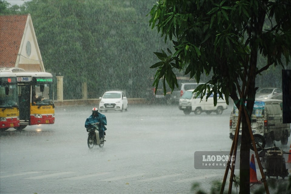 Forecast for today and tonight, April 6, the North will have showers and thunderstorms in some places. Photo: Tung Giang